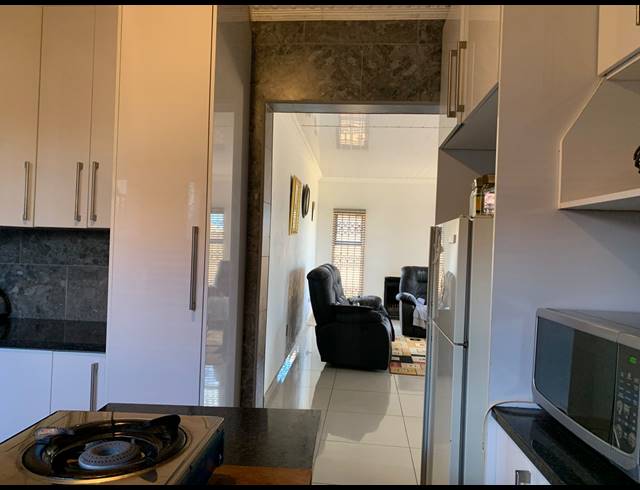 3 BEDROOM HOUSE FOR SALE IN MOHLAKENG
